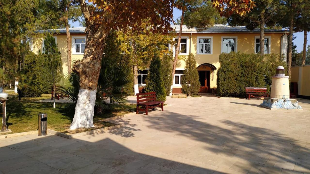 Admiral Hotel Termez Luaran gambar