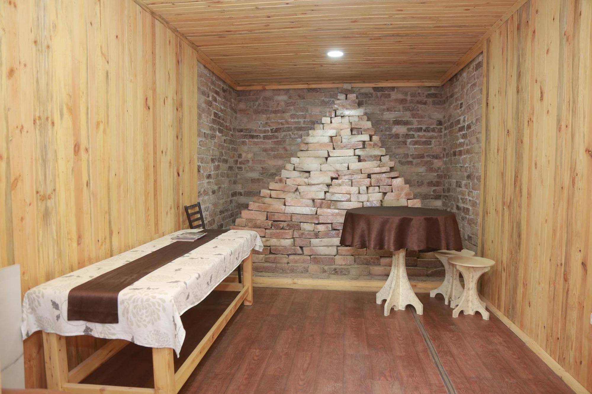 Admiral Hotel Termez Luaran gambar